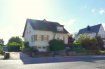 Maison individuelle Vente 2 chambres à Fentange - 975 000 € Belle maison à rénover sise sur un terrain de 8a60 orienté SUD/OUEST.
La maison dispose de :
Sous-sol : Cave, buanderie, chaufferie et garage
Rez-de-chaussée : Hall d’entrée, living/salle à manger, cuisine, bureau, WC séparé et beau jardin.
Etage 1 : 2 chambres à coucher, salle de bain + WC et débarras.
Grenier : Espace de rangement.
On dispose également d’un 2ième garage se trouvant sur le côté à l’arrière de la maison.