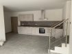 Appartement Location 2 chambres à Cosnes-et-Romain - 800 € c.c. A LOUER SUR LA COMMUNE DE COSNES-ET-ROMAIN (54 400) DANS UNE RESIDENCE NEUVE EN COURS DE FINITION.
UN APPARTEMENT N°9, D'UNE SUPERFICIE HABITABLE DE 64M², DE TYPE F3 SITUE AU 1ER ETAGE.
COMPRENANT: Une entrée dégagement, une cuisine équipée ouverte sur le salon salle à manger, deux chambres, un cabinet de toilette avec lave main, une salle de douche avec un meuble une vasque, une sèche serviette plus chauffage par le sol.
Deux places de parkings aériens et privatives, une derrière la résidence, l'autre devant la résidence.
LES PLUS DE L'APPARTEMENT:
CHAUFFAGE ELECTRIQUE PAR LE SOL.
DOUBLE VITRAGE PVC.
VOLETS ELECTRIQUES.
ADOUCISSEUR D'EAU.
CAMERA PLUS ECLAIRAGE SUR LES PARKINGS.
CUISINE EQUIPEE AVEC UN PLAN DE TRAVAIL AVEC UN EVIER ET UNE UNE CREDENCE, UN PLAQUE INDUCTION, UNE HOTTE, UN FOUR, UN LAVE VAISSELLE, RANGEMENT HAUT ET BAS. (PAS DE FRIGO).
LOYER 800€
CHARGES FIXE MENSUELLES 70€ COMPRENANT: l'entretien annuel de l'adoucisseur d'eau, la redevance des ordures ménagères, le nettoyage et l'électricités des parties communes intérieur-extérieur.
20€ pour la provision sur la consommation d'eau, révisable tous les 6 mois en fonction de la consommation réelles.
DEPOT DE GARANTIE 800€.
FRAIS D'AGENCE 800€.
APPARTEMENT DISPONIBLE A PARTIR DU 1ER FEVRIER 2021.