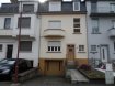 Maison mitoyenne Vente 3 chambres à Bereldange - 800 000 € VENDUE VENDUE VENDUE
Idéalement située à Bereldange,
quartier calme proche de toutes commodités. LUXPROIMMO vous propose cette charmante maison à rénover de 3 chambres à coucher, d'une surface habitable de 120m², surface totale 170m², érigée sur un beau terrain de 2a48ca et disposée comme suit:
Rez-de-chaussée:
Hall d’accueil, wc séparé, cuisine indépendante, living et salle à manger;
1er étage:
Hall de nuit, 2, chambres à coucher et cuisine (possibilité de créer une salle de bains) ;
2éme étage/combles:
Palier, chambre à coucher et grenier aménageable sur 2 niveaux ;
Sous-sol:
Cave, coin chaufferie, salle de bains et garage pour 1 voiture avec sortie vers le jardin exposé plein SUD ;
Situation calme et agréable, proche de toutes commodités.
Ecole, commerces, transports en commun, réseau autoroutier....