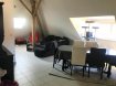 Appartement Location 3 chambres à Hayange - 530 € c.c. Résidence de 3 appartements, bel F4 au 2ème et dernier avec parking. Dans résidence de 3 appartements, Bel F4 au dernier étage, rénové en 2019, composé d'une grande entrée, un salon séjour, une cuisine, 3 chambres, et une salle de bains avec baignoire. Une place de parking privative. LIBRE AU 1ER JUILLET