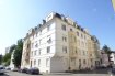 Appartement Vente 1 chambre à Mulhouse - 59 400 € APPARTEMENT de type F2/3 d'une surface de 56m².
Il dispose d'1 grande Entrée (possibilité de faire un bureau), 1 Cuisine iEquipée complète (Four, Plaques vitro, Hotte, Frigo & Congélateur...), 1 Chambre spacieuse, 1 Séjour , 1 Salle de bain carrelée avec Wc.
Le Chauffage est individuel au gaz, double vitrage.
Vous disposez également d'une Cave.
Devant la résidence vous avez à disposition une station de location de VELIB.
N'hésitez pas à nous contacter pour visiter ce bien.