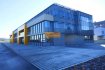 Bureau Location à Gonderange - 2 478 € Beau bureau No3 de 118m2 situé au rez de chaussée d'un nouveau complexe immobilier de standing situé à 10 minutes de Luxembourg-Kirchberg et de l'aéroport. Très bonne visibilité de la Route de Luxembourg ainsiLe bureau dispose de:Espace ouvert, salle de reunion kitchinette etc...Surface totale de ca 3.500 m2 réparti sur 3 niveaux. Les solutions d'espaces bureaux sont très flexibles, cloisonnés ou en open-space. Au rez-de-chaussée possibilité de surface commerciale.Vous profiterez également d'excellentes facilités de parking avec un prorata de places de parking intérieur ou extérieur.Avances sur charges estimées 2 euros /m2décompte après la première annéeGarantie locative : 3 mois de loyerFrais d'agence à charge du locataire : 1 mois de loyer htva
