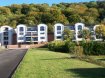 Appartement Vente 2 chambres à Herserange - 195 000 € A VENDRE A HERSERANGE DANS LA RESIDENCE DES EMAUX BLEUS TRES BELLE APPARTEMENT DE STANDING, D'UNE SUPERFICIE HABITABLE DE 95M2, AVEC UNE TERRASSE DE 15M2, PLUS UN GARAGE,
RESIDENCE AVEC UN ASCENSEUR,
COMPRENANT:une entrée avec un grand placard de rangement, un WC avec un lave main, une chaufferie buanderie, une cuisine entièrement équipée ouverte sur le salon salle à manger avec un accès sur une terrasse de 15m2; un dégagement, 2 grandes chambres, une salle de bainn équipée avec un grand meuble une vasque, une baignoire, un 2eme WC,
DOUBLE VITRAGE PVC, CHAFFAGE CENTRAL AU GAZ,
UN GARAGE INDUVIDUEL POUR UNE VOITURE,
