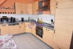 Appartement Vente 3 chambres à Luxembourg-Cents - 865 000 € New keys vous propose ce superbe appartement 3 chambres d'une surface totale de 97,40 m2, idéalement situé dans le quartier de Luxembourg-Cents.
Au 5e étage avec ascenseur, d'une résidence datant de 2009 sous bail emphytéotique.
L'appartement se compose comme suit :
- Hall d'entrée.
- Salon avec salle à manger.
- Cuisine équipée.
- Débarras.
- 3 chambres à coucher.
- Salle de bain.
- WC séparé.
Pour compléter ce bien, vous profiterez également des prestations suivantes :
- Un emplacement intérieur.
- Une buanderie commune.
- Une cave.
- Un local à vélos.
La résidence est proche de toutes les commodités :
Les lignes d'autobus 4, 9, 14, 20, 29, CN1 desservent le quartier de Cents.
Une école primaire fondamentale est présente dans le quartier de Cents ainsi qu'un foyer scolaire pour l'accueil en dehors des heures de classe.
Des aires de jeux, et des terrains de sport pour la pratique du football ou du tennis sont également proposés aux habitants de ce quartier.
Ainsi que des médecins, pharmacie et laboratoires d'analyses médicales, supermarchés, restaurants, banques, salle de gym et terrain de sports.
À VISITER RAPIDEMENT
Pour plus d'informations et/ou visites, veuillez nous contacter au 661 434 100 ou par e-mail à l'adresse kdif@newkeys.lu
COVID: Pour votre sécurité, nos visites sont effectuées avec des masques, des gants et limitées à 3 personnes par visite.
Les prix s'entendent frais d'agence de 3 % TVA 17 % inclus dans le prix est payable par le vendeur.
Nous recherchons en permanence pour la vente et pour la location, des appartements, maisons, terrains à bâtir pour notre clientèle déjà existante.
N'hésitez pas à nous contacter si vous avez un bien pour la vente ou la location.
Estimation gratuite.