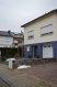 Maison Location 4 chambres à Rodange - 1 700 € Belle maison meublé , libre de 3 côtés, comprenant : hall, salon / salle à manger, 2 cuisine complètement équipée individuelle, 4 chambres à coucher, balcon, 2 salle de bains, cave, terrasse, grand jardin. Le bien dispose d'un garage pour une petite voiture et d'un emplacement extérieur. La maison se situe dans une rue très calme, à proximité de l'école primaire ainsi que des axes autoroutiers.
INFO : 691 262 919 / 691 384 190 Email : info@immo-aba.lu