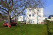 Maison mitoyenne Vente 4 chambres à Livange - 898 000 € New Keys vous propose cette belle maison libre des 4 côtés d'une surface habitable pondérée de ±200m2 sur un grand terrain de 7 ares située à Livange, dans une rue sans issue.
La propriété se présente de la manière suivante:
REZ-DE-CHAUSSEE:
-Hall d'entrée
-Remise
-Débarras
-Chaufferie
-Salle de douche / Buanderie
-Cuisine / Salon d'été avec un accès direct au jardin / terrasse
ETAGE 1:
-Hall
-Salon
-Cuisine équipée et séparée
-1 Chambre à coucher
-Salle de bains
-Bureau
ETAGE 2:
-Hall de nuit
-3 Chambres à coucher communicantes
Pour compléter ce bien:
-Terrasse avec barbecue
-Grand jardin clôturé
-Garage pour 4 voitures (57m2)
-Emplacements extérieurs pour plusieurs voitures
Proche de toutes les commodités, dans une zone 30 située à 2 minutes de l'autoroute, vous profiterez d'un cadre à la fois paisible et bien desservis.
Pour tous renseignement et/ou visite veuillez contacter le 661 120 388 ou par email à l'adresse info@newkeys.lu
Ref agence :5003147