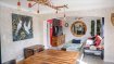 Maison individuelle Vente 5 chambres à Illfurth - 371 700 € Exclusivité – Rare à la vente :
Située sur les hauteurs d’Illfurth, cette maison de 180 m² habitables sur un terrain de 7 ares entièrement clos vous séduira par ses volumes et son charme ralliant ancien et moderne.
Le bien se compose de :
* Double entrée, dont une de plain-pied,
* Séjour/salle à manger lumineux de 33 m²,
* Cuisine indépendante entièrement équipée,
* 5/6 Chambres,
* 3 Salles d'Eau.
Prestations complémentaires :
* Garage double,
* Terrasse exposée sud-ouest,
* Jardin arboré et clos par mur d’enceinte.
Proche de toutes commodités (transports, écoles, commerces)
AVIS MATT IMMO : Bien Coup de Coeur, lumineux, avec de beau volume et une vue imprenable. PARFAIT pour GITE ou CHAMBRE D HOTES