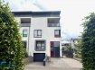Maison unifamiliale moderne avec jardin, 3 terrasses et garage double à Esch-sur-Alzette ? Quartier prisé de Lallange

Nous vous proposons en exclusivité cette magnifique maison unifamiliale de coin, idéalement située dans le quartier recherché de Lallange à Esch-sur-Alzette. Construite sur un terrain de 3,16 ares, cette propriété séduit par ses volumes généreux, ses finitions soignées et ses agréables espaces extérieurs.

Avec une superficie de 250m2 au total, dont env. 168m2 habitables, elle se compose comme suit: 

-Rez-de-chaussée :
-Grand hall d'entrée lumineux avec baies vitrées
-WC séparé
-Spacieux séjour et salle à manger offrant un bel espace de vie
-Cuisine entièrement équipée
-Accès direct à une grande terrasse de 21 m² et au jardin

Étages :
-Hall de nuit spacieux
-Salle de douche récemment rénovée
-4 chambres à coucher
-Deux chambres avec accès à leurs terrasses privatives (environ 10 m² et 13 m²)
-Dressing
-Grande salle de bains équipée d'une baignoire Whirlpool

-Sous-sol :
-Garage pour 2 voitures
-Buanderie
-Salle de douche
-Local technique
À l'extérieur, la propriété dispose également de 3 emplacements de parking privés.

Équipements et atouts:
-Nouveau système de chauffage par pompe à chaleur
-Panneaux photovoltaïques
-Poêle à pellets
-Construction moderne et économe en énergie
-Finitions de qualité
-Situation calme et privilégiée

La maison bénéficie d'un emplacement idéal, à proximité immédiate des écoles, lycées, commerces, transports en commun, de la Collectrice du Sud et de toutes les commodités nécessaires au quotidien.

Une opportunité rare pour les familles à la recherche d'une maison spacieuse, moderne et parfaitement entretenue dans l'un des quartiers les plus appréciés d'Esch-sur-Alzette.

Les frais d'agence sont inclus dans le prix de vente et à charge du vendeur.
Pour toute visite ou information complémentaire, contactez-nous au 26 53 41, ou Mme Veigas au 621 505 621 / cristina.veigas@cl-immo.lu