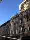 Studio Location 1 chambre à Luxembourg-Gare - 1 500 € Studio entièrement meublé au 2ème étage avec ascenseur. Le studio fait +/- 34m2, coin kitchenette avec frigo, four, plaque de cuisson, vaisselle. Chambre avec lit de 140cm rabattable, penderie, table, chaises, armoire, étagères, télé, internet. Salle de douche, buanderie commune avec machine à laver et sèche-linge. Bail à courte durée, minimum 3 mois, après de mois en mois.