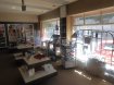 Local commercial Vente à Mulhouse-Cité Briand - 125 000 € Nous vendons en exclusivité ce superbe COMMERCIAL d'une superfiicie de 100m² situé à MULHOUSE
Il comprend :
1 Local Commercial principal avec deux Grandes Vitrines, 1 Bureau, 1 Espace Sanitaire WC, le tout d'une superficie de 100 m² + IDEAL INVESTISSEUR
PRIX TRES ATTRACTIF. Il s'agtit vraiment d'un très bon rapport qualité Prix
DIAGNOTIC ENERGETIQUE CLASSE C