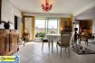 Appartement Vente 2 chambres à Metz-Gare - 295 000 € APPARTEMENT TRAVERSANT F4 2 CH 100 M²
¤¤¤¤ UNE EXCLUSIVITÉ CAPT’IMMO ¤¤¤¤
**********************************************
NOUS SOMMES DÉSOLÉS, CE BIEN EST
DÉJÀ SOUS COMPROMIS DE VENTE !!
**********************************************
¤¤¤¤ SECTEUR TRIANGLE IMPÉRIAL ¤¤¤¤
Au 5 ème étage avec ascenseur, dans une copropriété de qualité, sécurisée, avec du cachet. Sur un axe à faible passage routier.
Idéal pour des primo-accédants, une famille, de part ses volumes, sa fonctionnalité et sa situation.
IDÉALEMENT SITUE AU CŒUR DU TRIANGLE IMPÉRIAL :
A 250 Mètres DE LA GARE SNCF,
A 400 Mètres DE L’ACCÈS A 31 LUXEMBOURG METZ,
A 600 Mètres de la PLACE DE LA RÉPUBLIQUE.
ARRÊT DE BUS URBAIN et METTIS A 100 MÈTRES.
A PROXIMITÉ DES ECOLES COLLÈGES, LYCÉES.
A 10 MN DU CENTRE VILLE, DES CENTRES COMMERCIAUX.
En position traversante idéale.
L’ensemble des pièces de jour et la terrasse bénéficient d’une orientation Sud, Sud-ouest, le tout sans vis-à-vis.
Dès l’entrée, vous accédez à l'espace d’accueil desservant
le salon-séjour orienté sud, sud ouest avec accès direct à la terrasse,
la cuisine bénéficie de deux entrées, par l’accueil et par le salon-séjour.
La cuisine indépendante et spacieuse dispose de plans de travail, d’un équipement complet et d’un espace repas.
L’espace jour est complété par un WC indépendant avec lave main,
de placards à façade miroir et espaces de rangement.
Un ensemble très lumineux grâce aux baies vitrées.
Une terrasse au cœur de ville un privilège rare !
Vous et vos enfants vous y épanouirez en toute quiétude et sécurité.
La partie nuit indépendante offre deux chambres spacieuses avec de multiples dressings. Les sols de l’espace nuit sont en parquet.
Une salle de bain avec douche.
La qualité de ce bien ne pourra que vous satisfaire !
Chauffage central au gaz.
Bien sans amiante.
Installation électrique sans défaut.
L’ensemble est complété par une cave de 5 M².
Un bien rare à découvrir sans attendre !
Renseignements au 06.30.55.11.48
VISITES 7 JOURS SUR 7 SUR RDV !
Capt’Immo 3,5%
Votre solution Immobilière !
Moins d’honoraires ! Conseils et services en plus !
ESTIMATIONS EXPERTES GRATUITES EN 48H !
Si vous avez un bien à vendre, l’équipe Capt’Immo 3,5%
est à votre entière disposition pour vous conseiller,
pour réaliser une estimation experte en 48h,
et mettre tout son savoir-faire en vue d’une commercialisation professionnelle, rapide de votre propriété, appartement, locaux commerciaux.
