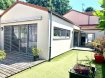 Maison Vente 3 chambres à Longwy - 395 000 € Maison - 167m ². PANETTA IMMOBILIER vous propose,
RARE SUR LE MARCHÉ — Maison d’Architecte à Longwy Haut.
Un vrai bijou en plein centre-ville, coup de cœur assuré !
Cette somptueuse maison d’architecte à ossature bois, construite il y a seulement 10 ans, offre 167 m² de confort moderne, nichés dans un cadre paisible et discret, tout en étant à deux pas de toutes les commodités.
Maison clé en main – aucun travaux à prévoir !
Terrain clos de 3 ares avec jardin intimiste, deux terrasses et double garage motorisé de 60 m².
Prestations haut de gamme :
-Classe énergétique B
-Triple vitrage au rez-de-chaussée – double vitrage à l’étage
-Volets électriques, isolation renforcée
-Adaptée PMR (personnes à mobilité réduite)
-Décoration soignée, matériaux de qualité
Côté nuit :
• 1 suite parentale en rez-de-chaussée avec dressing, salle de douche et accès terrasse
• 2 chambres à l’étage
• 1 grande mezzanine polyvalente : bureau, salle de jeux ou salle de sport
• 1 salle de bain supplémentaire
Situation idéale : en plein cœur de Longwy Haut, proche commerces, écoles, transports.
Visite coup de cœur garantie !
Pour plus d’informations, veuillez contacter Monsieur COLSON Emmanuel au +33 7 81 30 24 02.
Les informations sur les risques auxquels ce bien est exposé sont disponibles sur le site Géorisques : www.georisques.gouv.fr