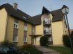 Appartement Location 2 chambres à Bartenheim - 650 € F3 de 63 m2 avec balcon à Bartenheim . Au 1er étage d'une petite résidence très calme, ce F3 de 63 m2 comprend : une entrée avec placards muraux, une cuisine équipée, une pièce à vivre avec balcon, 2 chambres, une salle de bain, WC indépendante et cave. Chauffage et eau chaude individuels au gaz. Disponible de suite
