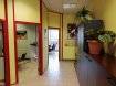Bureau Vente à Creutzwald - 110 000 € A saisir pour investisseurs: murs de bureaux actuellement loués à profession libérale (agence d'assurance de renom) dans un immeuble en très bon état situé au centre-ville de Creutzwald.
Dotée d'une belle vitrine et jouissant d'un superbe emplacement sur la commune, cela fait de nombreuses années que cette activité s'est installée avec succès (depuis plus de 20 ans!), ce qui vous garantira la perception des loyers mensuels sans aucun retard de paiement.
Avec un rendement de 7,6% annuel, ces 70m² de bureaux en bon état ainsi que ses 2 places de parking privatives et son sous-sol complet constitueront pour vous un investissement simple et efficace.
Pas de frais à prévoir, loyers GARANTIES jusqu'en ...(à convenir)