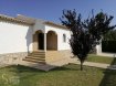 Villa Vente 2 chambres à Els poblets - 360 000 € L'agence immobilière Christine SIMON S.à.r.l. vous propose exclusivement cette magnifique villa libre de 4 côtés située à Els Poblets (Dénia/Alicante) avec vue dégagée et implantée sur un terrain de 9,14 ares.La maison construite en 1990 avec une surface habitable d'environ 108 m2 se compose comme suit: hall d'entrée, cuisine équipée avec accès terrasse, séjour avec une cheminée à foyer ouvert et accès terrasse couverte, 2 chambres à coucher dont une avec placard et une salle de douche attenante (douch à l'italienne, WC, fenêtre et lavabo), salle de bain (bidet,WC, baignoire, lavabo et fenêtre), terrasse couverte et terrasse, cave et garage avec mezzanine (20 m2).Extérieurs:grand jardin paysagé et clôturé, piscine (9,50 m x 4,50 m) et abri piscine, Barbecue, place de parking privative devant la maison, petite annexe buanderie.Côté technique: chauffage à gaz et radiateurs (bouteille à gaz), fenêtres double vitrage en Aluminium munis de volets manuels, toit en tuiles en terre cuite, carrelages au sol, climatisation chaud et froid au séjour et climatisation froid au chambres, porte garage électrique, portail électrique, système d'alarme, terrasse couverte carrelée et plafond dalles en bois, portes d'intérieurs en chêne massif, grilles de fenêtre.12 km du centre de Dénia/Alicante10 minutes de la mer100 km de l'aéroportCharges annuelles:cadastre, déchets, électricité, chauffage: 1200 €Charges mensuelles:Piscine et jardin (optionnel): 165 €La commission de vente pour l'agence de 3% plus TVA 17% est à partager entre le vendeur et l'acquéreur.Pour de plus amples renseignements ou une visite de la maison contactez l'agence au tél: 26 53 00 301 ou par mail: info@christinesimon.luNous sommes en permanence à la recherche de biens pour nos clients solvables, si vous désirez vendre ou louer, contactez Christine SIMON.