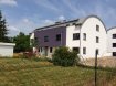 Appartement Location 1 chambre à Belvaux - 1 200 € Appartement situé au 1. étage du bloc B de la Résidence Einstein offrant une surface habitable de 67.91m2, hall d'entrée avec placard intégré, living avec cuisine équipée ouverte avec frigo/congélateur, 1 chambre à coucher avec dressing, salle de douche, balcon à l'arrière de la résidence, 2 emplacements intérieurs au sous-sol, ascenseur. Tout le luminaire installé par le propriétaire, WC séparé avec possibilité de branchement machine à laver / sèche-lingeDisponible août 2018Les animaux domestiques ne sont pas permis dans cet appartement.Résidence située à proximité de toutes commodités, proche du site Belval, des commerces.....Ref agence :103150