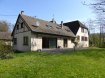 Maison mitoyenne Location 2 chambres à Walheim - 1 350 € c.c. MAISON Jumelée de 153m², atypique, rénovée proche d'ALTKIRCH sur un parc de 30 ares comprenant :
Au Rez de chaussée :
- 1 Salon/Séjour de 38m² avec cheminée, très lumineux donnant accès sur une grande terrasse plein sud,
- 1 Cuisine équipée,
- 1 Chambre,
- 1 Salle de Bains,
- 1 WC,
- 1 Buanderie.
A l'étage :
- 1 grande pièce de 44m²,
- 1 lingerie,
- 1 WC.
Cette maison comprend également un garage et la climatisation. Situation exceptionnelle, très au calme et en bord de rivière et proche de toutes commodités.
Chauffage Collectif Fioul copris dans les Provisions sur Charges.
Location sous conditions, Maison sous Garantie de Loyers Impayés.