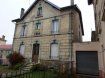 Immeuble de rapport Vente à Pagny-sur-Moselle - 210 000 € Idéal investisseur. Ensemble immobilier composé de 3 bâtiments dont 2 à usage d'habitation. Le bâtiment principal de caractère offre 2 logements d'environ 100 m2 et un plateau sous combles d'environ 100 m2 au sol. Le second bâtiment est composé de 4 niveaux d'environ 45 m2 au sol. Le dernier bâtiment à usage d'atelier comprend 2 niveaux de 75 m2. L'ensemble est édifié sur un terrain de 1352 m2.
Possibilité de créer 7 lots au minimum.
A voir sans tarder
