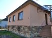 Maison individuelle Vente 2 chambres à Ingwiller - 95 000 €
Maison sur un niveau à Ingwiller
4 pièces sur un terrain d’environ 5,2 ares
Cour, potager
Description :
Surface habitable 80 m2 sur 1 niveau
4 pièces dont 2 chambres à coucher
RDC :
1 couloir en L longueur 6,65 donnant une surface d’environ 7,8 m2
1 Cuisine non aménagée (4,25 m x 3,35 m) 14,20 m2
1 salle à manger (3,45 m x 3,51m) 12,10 m2 ouvert sur le salon
1 salon (3,45 m x 3m) 10,40 m2
1 chambre avant (3,35 m 4,70 m) 15,6 m2
1 chambre arrière (3,30 m 3,55m) 12 m2
1 SDB avec baignoire en forme L 2,27 x 1,10m) 3,4 m2
1 WC séparé
Sous sol exploitable sous toute la maison comprenant :
Un atelier de 17 m2
Une chaufferie et divers 3,6 m2
2 caves 10 m2 et 21 m2
Un garage (4,4m x 3,2 m) 15 m2 (porte garage 2,31m x 1,99m)
Divers :
Adresse : Ingwiller 14 rue des Blanchisseurs à Ingwiller
Gare d’Ingwiller à quelques minutes jusqu’à 15 trains /jours à 35 minutes de Strasbourg
Année de construction 1960
Chauffage : chaudière Mazout
Fenêtres bois ancien double vitrage, volets roulants
Diagnostic DPE E 324 Kw Gaz G 97 KG
Véranda ouverte à l’entrée (4,9 m x 1,65m)
Prix : 95 000 € * Soyez les 1er à faire une offre !!!
* Honoraires d’agence à la charge du vendeur, frais de notaire en sus.
Cette maison nécessite d’importants travaux, tous les corps de métier seront nécessaires. Le terrain plat entièrement clôturé permet d’avoir un jardin et un potager.
La ville compte 4200 habitants, située à 40 km à l'Ouest de Strasbourg dans le parc régional des Vosges du Nord et le pays de Hanau. Le cadre naturel est préservé : la possibilité de randonnées dans 15000 ha de forêts, la richesse de la flore, les sommets couronnés de ruines constituent des atouts pour le patrimoine communal.
Photos complémentaires sur demande ou visite sur RDV.
Pierre Bernhardt Négociateur indépendant en immobilier
Tel 06 07 47 40 05 Siren: 315571521
Agent mandataire de : Sarl IMGELOC siège social 17 rue des Romains 67110 Niederbronn les Bains
Siret 50092522700018 Carte Prof. N° 661/2007 mandat 346020