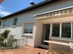 Maison Vente 3 chambres à Courcelles-sur-Nied - 200 000 € BEAU PAVILLON. COURCELLES-SUR-NIED : Commune à 10 Minutes de METZ, au calme, idéal pour vie de famille, la commune dispose de commerces, écoles, et gare SNCF. Beau pavillon en demi-niveau F5 d'environ 100m2, sur environ 4 ares de terrain clos. Elle se compose d'une entrée, une cuisine, un salon salle à manger accés terrasse et jardin; au demi niveau supérieur trois chambres, une salle de bains, et un wc. Au sous-sol, chaufferie, cave et un grand garage avec porte motorisée. Menuiseries double vitrage, volets motorisés... Il n'y a plus qu'a rafraîchir la décoration en la mettant à votre goût. PRIX : 200 000 EUR AGENCE VENNER REMILLY 03 87 63 60 09