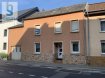 Maison Vente 4 chambres à Lintgen - 795 000 € HOMESELL Immo vous propose à la vente une maison situé en plein centre de Lintgen.Avis aux entrepreneurs et investisseurs:Objet d'une surface totale de +/- 150m² situé dans une zone Mix, donc avec du potentiel pour la réalisation d'un projet. Voici la composition du bien:- Hall - Salon- 2 chambres dont une traversante- Cuisine équipée- Living avec accès sur une terrasse- Dans les combles nous trouvons une très grand chambre avec potentiel pour l'aménager en 2 chambresPossibilité d'aménagement pour un garage.Fenêtres double-vitrageChauffage au gazQuelques travaux de rafraichissements sont à prévoir.Disponibilité: à convenir.Plus de photos sur demande.Pour plus de renseignements veuillez nous contacter:Tél: 28 11 22-1 ou sur info@homesell.lu