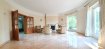Maison Vente 5 chambres à Sarreguemines - 349 000 € Maison Sarreguemines 10 pièce(s) 224 m2. Très belle maison individuelle au calme, proche centre ville comprenant au RDC :
- un grand hall d'entrée
- un grand salon / séjour, une salle à manger
- une cuisine
- une salle de bains avec toilettes
- une pièce douche
- des toilettes invités
A l'étage :
- une mezzanine, une chambre et un bureau
Possibilité d'aménager les combles
Au sous-sol :
- un garage 2 voitures, une chaufferie, une pièce et salle de douche
Une belle terrasse d'environ 50 m², le tout sur un terrain arboré de 22 ares