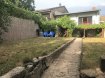 Maison Vente 2 chambres à Rosselange - 158 000 € Dans une impasse au calme, maison de ville de type F4 de 94.50m² habitables, entièrement rénovée, avec garage sur terrain de 2 a 62ca. Au RdC une entrée dessert une salle à manger ouverte sur la cuisine équipée neuve avec accès direct à la terrasse, salon indépendant avec espace détente en mezzanine, un bureau (possibilité 3ème chambre), salle d'eau | buanderie, toilettes invités. A l'étage, un palier (nombreuses posibilité d'aménagement) mène aux 2 chambres dont une avec balcon, salle de bains récente avec WC. A l'extérieur : une terrasse couverte et un jardin clos avec remise. Un atelier, une cave et un garage (porte motorisée) complètent cette offre.Double vitrage PVC, chauffage individuel GAZ. Façade refaite en 2020.