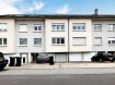 Appartement Vente 2 chambres à Fentange - 585 000 € FINE Properties vous propose à la vente cet appartement à 2 chambres à coucher. D'une superficie de 87 m² - auquel s'ajoute un balcon de 5 m² -, il est situé au 1er étage d'une résidence à trois unités.
Il se compose comme suit :
- Hall d'entrée, grand living, cuisine équipée séparée
- 2 chambres à coucher
- Salle de douche avec WC
- Cave et grenier privatif, buanderie commune
- Garage fermé pour 2 voitures et emplacement de parking extérieur
Localisation : Dans ce quartier calme et résidentiel de Fentange, vous serez à proximité de toutes les commodités (école, magasins, pharmacie, etc.)
Pour tout complément d'informations, veuillez contacter notre bureau au +352 20 60 15
Ref agence :92