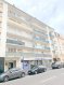Appartement Vente à Metz - 100 000 € REFERENCE: 101-ARENES
Au 101 rue aux arènes à METZ, à seulement quelques mètres de la gare SNCF et du centre MUSE.
Idéal investisseur, F2 de 43m2 CARREZ avec balcon et cave, actuellement loué 560 € charges inclusses (dont 60 € de charges)
L'isolation et le ravalement de façade ont étaient votés et payés par le vendeur.
Au 4 eme étage avec ascenseur, F2 de 46 m2 comprenant une entrée avec placards, un salon-séjour accès balcon, une cuisine, une chambre, une salle de bains avec wc, une cave.
Chauffage individuel au gaz, chaudière récente. DPE en cours
Prévoir travaux de rafraîchissement le jour où le locataire déménagera.
Charges de copropriété mensuelles : 64€ - syndic: SOREC
Pas de procédure en cours
Prix de vente : 100 000 € honoraires inclus charge vendeur
IMMOGEST
13 RUE DU STADE
57155 MARLY
07.89.05.45.27 (k.marsicano)