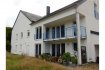 Duplex Vente 4 chambres à Pratz - 675 000 € Superbe Duplex a vendre à PratzRE/MAX spécialiste de l'immobilier à Differdange, vous propose à la vente ce beau Duplex à Pratz.
A vendre exceptionnel et spacieux duplex de 4 chambres dans une petite et charmante résidence construite en 2006, située à Pratz.
Ce bien traversant offre une surface habitable de 187m² sur 2 étages.
Le 1er étage se compose de 1 chambres de 17m2 avec une salle de bain privative, d'un très grand espace living avec 43m² donnant accès à un balcon avec 10m², nous retrouveront aussi une cuisine entièrement équipée avec une remise avec un total de 15m², un bureau de 10m² et pour finir cette étage un petit WC.
En accédant au deuxième vous y découvrez trois grandes chambres de 16 m², 17m² et 20 m² avec une grande salle de bain de 18m² et pour finir un espace débarras.
L' appartement se situe au calme et près de toutes commodités.
