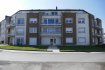 Appartement Vente 2 chambres à Bascharage - 435 000 € Bel appartement de 85m2 situé au 1er étage d’une résidence construite en 2008.
L’appartement dispose de :
Hall d’entrée, grand living/salle à manger avec accès au balcon (Ouest), cuisine équipée, 2 chambres à coucher, grande salle de bain avec douche et WC, 1 WC séparé, cave et 1 emplacement intérieur.
A visiter.