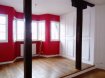 Appartement Location 4 chambres à Metz - 970 € Appartement Metz 6 pièce(s) 146 m2. Dans une bâtisse d'exeption sur le secteur de Queuleu, un appartement de caractère de 146 m2 comprenant une grande pièce à vivre de 30 m2, 4 grandes chambres, une cuisine équipée (four, LV , plaque ,hotte frigidaire,) d'une loggia une salle de bain et wc indépendant.1 place de parking et un cellier.Chauf ind gaz
