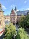 APPARTEMENT F5 FAMILIAL 144 m2 à METZ IMPERIALE.  Prolongez votre regard au-dessus de la canopée ! Vivez confortablement dans un Bien de famille rare à 330 m à pied de la Gare, à 100 m du bus et du Mettis, avec l'entrée autoroutière de l'A31/A4 toute proche, ainsi que les crèches, écoles, lycées à deux pas. Laissez-vous enchanter par cet appartement bourgeois de 144 m2, au 3ème étage (sur 4) desservi par ascenseur offrant luminosité et espaces, avec une HSP impressionnante de 3,30 m.
 Dès l'entrée, par le couloir central, accédez à toutes les pièces : d'un côté, un WC indépendant, une cuisine avec cellier et son balcon sur cour, une chambre dotée d'un extérieur-balcon sur cour, ainsi que la salle de bain, rénovée avec baignoire-douche, vasque, wc. Un espace de rangement / dressing en complèment. De l'autre, donnant sur le côté rue, un très grand salon-séjour en enfilade, séparable par deux portes coulissantes avec vitraux typiques du Quartier Impérial, puis une grande chambre d'enfant et, enfin, un bureau de 20 m2 (aménageable en chambre), le tout avec du parquet d'époque bien entretenu. Du cachet, du volume, du charme ; la cuisine est suffisamment vaste pour être adaptée à votre goût.
 Dans cet immeuble 1909 labellisé 'fondation du patrimoine', la toiture date de 2013, les communs ont été refaits en 2026 et les balcons d'apparat en 2025. Le PPPT adopté en AG de juin 2026 ne prévoit aucuns gros travaux pour les 10 ans à venir. Chauffage au gaz (en toute limite de DPE C en consommation énergétique), double vitrage pour toutes les fenêtres + volet roulant manuel. Cave. Grenier. Taxe foncière annuelle 1.300 EUR. Charges de copropriété 210 EUR / mois.
 à découvrir sans tarder ! Union Immobilière M. Duclos au 06 62 43 61 71. Visite possible le samedi