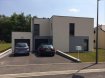 Maison Location 4 chambres à Marly - 1 950 € c.c. Marly, beau pavillon individuel . Marly - Lotissement Les Hameaux de la Papeterie. Maison 6 pièces standing - disponible au 1er juillet 2018. Ce pavillon indiiduel récent offre une surface habitable de 172m2 sur terrain de plus de 8 ares, se compose comme suit : RDC : entrée, dégagement avec placard équipé, un WC avec lave-mains, une cuisine équipée ouverte sur un spacieux séjour de 43m2 donnant sur une belle terrasse, une suite parentale. Etage: 3 chambres dont une seconde suite parentale, une salle de douche et un WC individuel. En annexe:2 garages motorisés, 1 cellier. Très belles prestations, finitions soignées. chaudière à condensation au gaz et plancher chauffant. . Loyer : 1950 euro charges comprises (dont provision mensuelle sur charges récupérable : 50 euro). Dépôt de garantie : 1900 euro. Honnoraires à la charge du locataire 1250 euro (comprenant 1250 euro pour la constitution du dossier, visites et rédaction et 0 euro pour l'état des lieux).