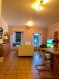 Appartement Vente 3 chambres à Larochette - 383 000 € Charmant appartement spacieux et lumineux se situant au 1er étage avec ascenseur dans une copropriété soignée à 2 minutes à pied de l’école.
L'appartement de 94 m2 se compose d'un grand living lumineux de 26m2 donnant sur une cuisine équipée. Trois belles chambres de 15m2, 12m2, 11m2 et une salle de bain avec baignoire et d’un wc séparé. Deux emplacements privatifs pour voiture à disposition.