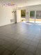 Appartement Location 1 chambre à Hériménil - 510 € c.c. Charmant appartement de type F2 rénové comprenant une cuisine ouverte sur salon/séjour, une chambre et une salle d'au avec douche et toilette.