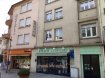 Appartement Vente 1 chambre à Hagondange - 94 000 € Généreux appartement de type F2 de 57 m² au premier étage. Ce logement comprend un vaste et lumineux salon/séjour, une cuisine, une chambre et une salle d'eau. En annexe une cave. Copropriété de 4 lots à faible charges. Prévoir travaux de rafraichissement.
Contact : MOIOLI Juan 06 03 15 71 45