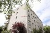 Appartement Vente 3 chambres à Luxembourg-Cents - 995 000 € Charmant appartement à vendre
Sis dans une rue calme à Luxembourg-Cents dans une résidence construite en 1979.
Une piscine commune se trouve au RDCH de l?immeuble.
Description :
- 105m2
- 2e étage avec ascenseur
- Hall d'entrée
- Salon (Parquet)
- Cuisine individuelle
- 3 chambres à coucher (Parquet)
- Salle de bain
- Balcon
- Cave
- Garage
- Piscine commune
Les fenêtres, l'électricité, la salle de bain, la cuisine et la terrasse ont été refaits/rénovés récemment.
Le bien est libre pour le 01.09.2020.
Ref agence :1213252