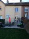 Maison Location 2 chambres à Talange - 850 € c.c. Talange: Maison jumelée comprenant une entrée, une cuisine équipée, un salon-séjour accès terrasse et jardin, grande salle de bains, 2 chambres, buanderie et cellier.
Loyer 800 €
Charges 50 e
FA 600 €