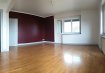 Appartement Location 3 chambres à Metz - 1 200 € c.c. Appartement - METZ QUEULEU. Bel appartement de 111 M2 situé à METZ - QUEULEU à quelques minutes des écoles et du centre commercial « muse ». Au premier étage d'une maison individuelle vous découvrirez une entrée spacieuse donnant accès à 3 grandes chambres, un WC indépendant, une salle de bain avec un meuble vasque, une cuisine entièrement équipée ainsi qu'un bel espace de vie d'environ 30 m2 muni d'une petite « véranda ». Au sous-sol vous bénéficiez d'une cave, d'un espace buanderie ainsi qu'un garage. De plus une place de parking est disponible devant celui-ci ainsi que dans la rue des places gratuites. Loyer : 1100 euros + 100 euros de charges (Eau, entretient de la chaudière, électricité des communs et taxes des ordures ménagères.) Dépôt de garantie : 1100 euros Honoraires : 1100 euros Pour plus d'informations, veuillez contacter Sophie au 06.59.77.48.67 ou au 03.82.53.52.94 ainsi que par mail à agence@ccimmobilier.com Dans le cadre de votre recherche, n'hésitez pas à consulter notre site www.ccimmobilier.com afin de voir toutes nos offres.