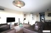 Appartement Location 2 chambres à Luxembourg-Kohlenberg - 2 200 € +++ A LOUER +++
Dans une petite copropriété (3 unités), appartement de prestige avec finitions très luxueuses se composant comme suit:
Hall d'entrée, vaste séjour avec coin repas donnant sur terrasse avec vue imprenable, cuisine professionnelle équipée d'appareils KitchenAid avec cave à vins, deux belles chambres à coucher dont une suite parentale avec salle de bains privative ainsi qu'une salle de bains séparée.
La terrasse entour complètement l'appartement.
La cave et la buanderie se situent en sous-sol ainsi que le garage et le parking extérieur.
L'appartement est entièrement climatisé.
Merci de contacter notre Agence au 671 110 000 pour toute visite.
Ref agence :532425