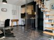 Appartement Vente 2 chambres à Moyeuvre-Grande - 95 000 € Dans une toute petite copropriété sécurisée et entièrement rénovée, découvrez cet appartement en duplex décoré avec goût.Il comprend :- au 1er niveau : une cuisine ouverte sur un spacieux séjour, un salon, une salle d'eau avec meuble double vasque et douche, un WC suspendu séparé ;- au 2ème niveau : combles parfaitement exploités composés de deux pièces ainsi que d'un petit espace bureau ;- à l'extérieur un garage et une place de parking privée.Beaucoup de charme, aucun travaux à prévoir!