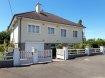 Maison Vente 4 chambres à Château-du-Loir - 108 000 € Maison centre ville excellent état général. Centre ville, proche commerces, maison sur sous-sol avec charpente traditionnelle offrant au rez de chaussée : entrée, salon,séjour, une cuisine aménagée et équipée, trois chambres, une salle d'eau, wc, une véranda, une terrasse avec vue jardin, un sous-sol complet offrant un garage, buanderie, chaufferie , deux ateliers, une chambre, wc. Grenier aménageable. Beau jardin arboré dans environnement très calme. Maison en très bon état général.*Honoraires inclus charge acquéreur : 8.00% TTC (prix 100000.00 euros hors honoraires).