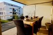Appartement Location 2 chambres à Mamer - 1 500 € Tempocasa Strassen vous propose en exclusivité ce bel appartement au 1er étage avec ascensseur comprenant:
Entrée, WC séparé, débarras, cuisine équipée ouverte sur séjour donnant accès d'un coté sur un balcon et de l'autre une terrasse couverte, place de parking intérieur, buanderie commune, cave.
Disponibilité 1er octobre