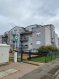Appartement Vente 2 chambres à Niederkorn - 690 000 € Idéalement situé dans un quartier calme, proche de la forêt et de toutes commodités(quartier Prënzebierg), LUXPROIMMO vous propose en exclusivité ce magnifique PENTHOUSE d'une surface habitable de 120m² et une belle terrasse de 30m² avec vue dégagée et orientée sud.
Au 3iéme et dernier étage d'une résidence construite en 2001, avec ascenseur et très bien entretenue, ce bien est agencé comme suit:
Grand hall d’accueil, débarras avec local buanderie et wc séparé. Couloir desservant l'espace nuit composée de 2 belles chambres à coucher de 19,50m² et 15m²(dont une avec balcon de 4m²). Une belle salle de bains avec baignoire et douche vient compléter cet espace nuit.
Espace jour avec une belle cuisine entièrement équipée et installée en 2015, ouverte sur le spacieux living de 42m² avec feu ouvert et accès à la terrasse.
Au sous sol:
Cave privée, buanderie commune, 1 garage fermé et 1 emplacement extérieur.
Proche des transports en commun, principaux axes routiers, écoles, crèches, aires de jeux...
Libre en juin 2021
Pour tout renseignement et visite des lieux n'hésitez pas à nous contacter par e-mail ou téléphone:
info@luxproimmo.lu / Tél: 661 265 022
a.esteves@luxproimmo.lu / Tél: 621 528 877