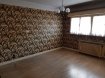 Maison Vente 3 chambres à Rosselange - 169 600 € Belle maison des années 60, idéal pour 1er achat à saisir.... Très belle maison dans un secteur privilégié de Rosselange Située à quelques pas des commodités ( Mairies, Ecoles, Pharmacie, Médecins, accès voie rapide) et très proche de la zone commerciale (Belle Fontaine) cette maison de contruction traditionnelle (Pierre)a les atouts pour vous vous séduire. Ce bien est composé de la façon suivante: Grande entrée, salon-séjour, cuisine, sdb, une chambre à l'étage : 2 chambres, un cellier et le grenier Le sous-sol, quant à lui, offre plusieurs caves et diverses possibilités de rangement, ainsi qu'une grande pièce pouvant etre aménagée ( anicenne salle de jeu), une chaufferie et buanderie Le terrain d'une surface de 4,51 ares propose un cabanon de rangement et un poulailler à faire revivre.... Grand garage Quelques travaux et rafraichissement à prévoir. RARE sur le secteur, ne tardez pas à visiter