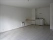 Appartement Vente 1 chambre à Cambrai - 95 400 € Appartement type 2 en résidence sécurisée. Appartement de type 2 situé au rez de chaussée comprenant : hall d'entrée avec placard, coin cuisine ouverte sur séjour, WC, SDB, 1 chambre.
Terrasse - jardinet - 1 place de parking - chauffage électrique.
loué 454 € et 50 € de provision pour l'eau, les parties communes.
95 400 € dont 6% d'honoraires à la charge de l'acquéreur.
90 000 € prix net vendeur