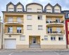RUMELANGE

Très bien situé à quelques minutes du centre de Rumelange et de ses commerces, ce très bel appartement deux chambres à coucher traversant bénéficie d'une très belle clarté naturelle avec toutes ses fenêtres. 

Dès l'entrée, le hall distribue avec courtoisie l'ensemble de l'appartement et ses pièces de vies.

Les deux chambres à coucher ont vu sur la face arrière de la maison et porteront votre nuit sans bruit de la rue. 

Le grand living en positionné en L s'ouvre sur le grand balcon par ses deux portes fenêtres et la façade avant de la résidence. 

La cuisine équipée séparée du living est appréciable par son espace et sa grande fenêtre. Les odeurs des cuissons épicées ne seront pas propagées dans les autres pièces de vie.

Au sous-sol, une buanderie commune ou vos machines à laver et séchoir ont un emplacement réservé.

Une cave et un parking complètent l'ensemble de l'appartement.

Prix de présentation : 549 000 € Frais d'Agence Inclus.

Les surfaces et informations reprises dans cette annonce sont communiquées à titre indicatif et sans valeur contractuelle.

Pour toute question ou demande d'informations, n'hésitez pas à nous contacter, nous serons toujours à votre service.

Agence ELSA'HOME, à votre écoute pour la concrétisation de vos projets en toute confiance.

----------------------------------------------------------------

RUMELANGE

Ideally located just minutes from the center of Rumelange and its shops, this beautiful dual-aspect, two-bedroom apartment enjoys abundant natural light thanks to its many windows.

Upon entering, the hallway provides easy access to all areas of the apartment and the main living spaces.

The two bedrooms overlook the rear of the building, ensuring a quiet night's sleep undisturbed by street noise.

The spacious L-shaped living room opens onto a large balcony via two sets of French doors facing the front of the building.

The separate, fully equipped kitchen is notable for its spaciousness and large window, ensuring that cooking odors do not spread to the rest of the living areas.

In the basement, there is a communal laundry room with designated space for your washing machine and dryer.

A private cellar and a parking space complete the property.

Asking price: €549,000 (agency fees included).

The surface areas and information provided in this listing are for reference purposes only and hold no contractual value.

Please do not hesitate to contact us with any questions or requests for information; we are always at your service.

ELSA'HOME Agency ? here to help you realize your projects with confidence.