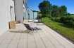 Appartement Vente 1 chambre à Alzingen - 645 000 € New Keys vous propose ce bel appartement au rez-de-chaussée de +/- 60m2 à Alzingen, dans une copropriété bien entretenue.
L' appartement à la fois fonctionnel et lumineux se présente de la manière suivante:
- Hall d'entrée,
- Salon accès grande terrasse,
- Cuisine équipée individuelle,
- 1 Chambre,
- Salle de bain,
- WC séparé.
Pour compléter ce bien, vous profiterez également à titre privatif de :
-1 place de parking souterrain,
-1 cave.
La copropriété profite également d'un espace buanderie,
Proche de toutes les commodités (supermarchés, crèches, parcs..), la résidence profite d'un environnement calme et bien desservie.
A voir très rapidement...
N'hésitez pas à nous contacter au 27 99 86 23 ou par mail info@newkeys.lu pour plus d'informations et/ ou une éventuelle visite.
Ref agence :5003331