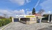 Maison individuelle Vente 3 chambres à Piennes - 138 000 € Mandat de Vente N° 2305
Maison individuelle de +/- 110 m² sur 6,55 ares vendue avec locataire.
Elle se compose ainsi : Entrée, pièce de vie, cuisine équipée, 3 chambres, salle d'eau, wc, buanderie, cave.
Garage 2 Vl avec porte motorisée, jardin arrière.
Informations techniques :
- Chauffage électrique ( une partie au sol, convecteurs et clim réversible).
- Double vitrage PVC ( volets électriques uniquement pour la pièce de vie, les autres manuels)
- Tout à l'égout
- Le loyer est de 675 € + 30 € de charges
Pour plus d'informations vous pouvez nous contacter au 03.82.22.45.44.
